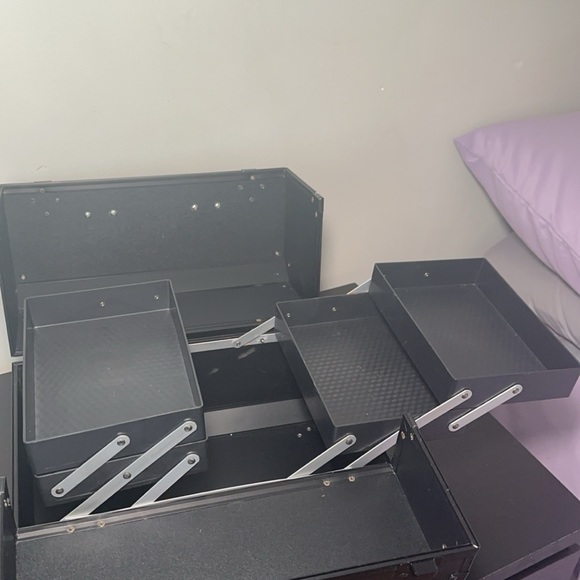 Makeup case - Picture 5 of 5